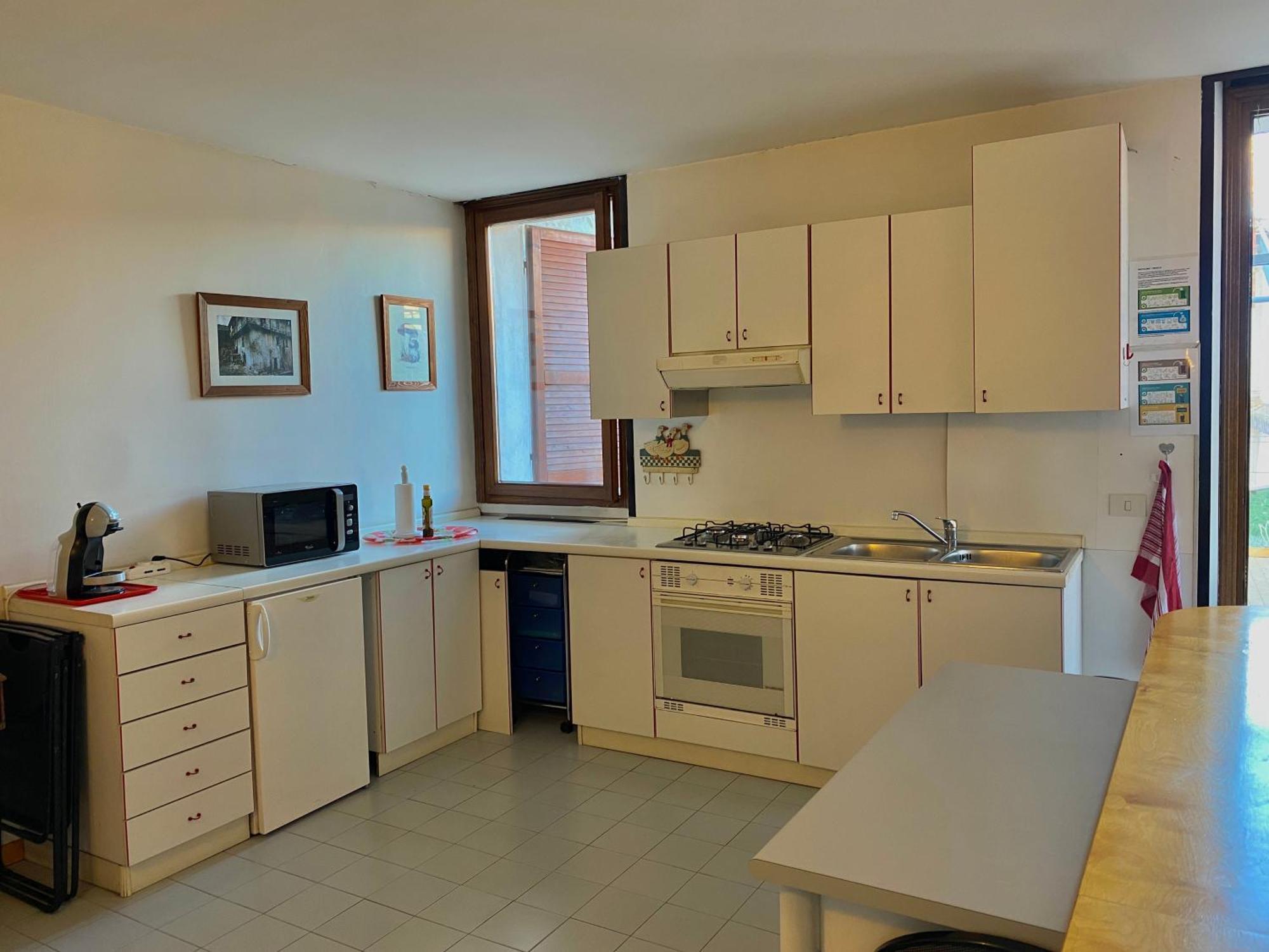 Apartment Super